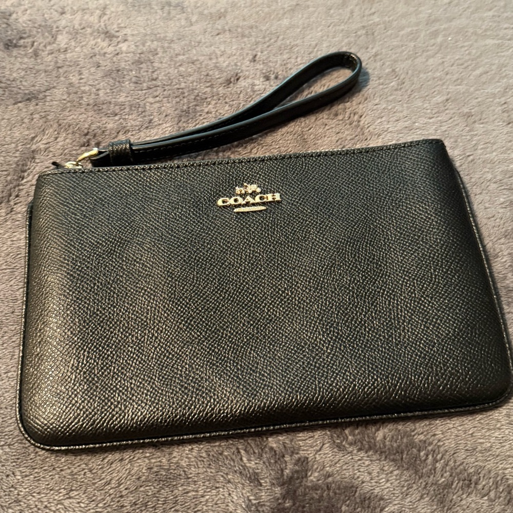 Like New Coach Black Leather Wristlet (black)
